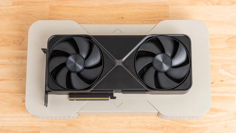 RTX 5090 videokartının DLSS 5 ilə sərfiyyatı 658 Vt, konnektoru 91,7°C olub